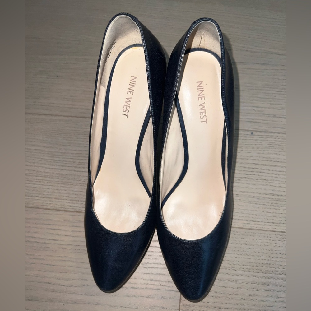 Black chic heels
